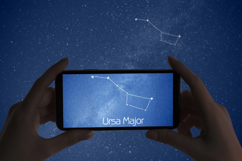 Best stargazing apps — using a phone to identify stars